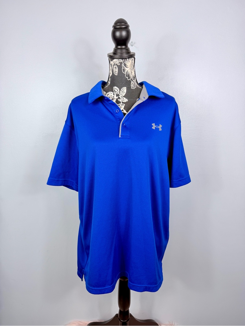 Under Armour men's UA Tech royal blue loose fit quick dry collared shirt size XL